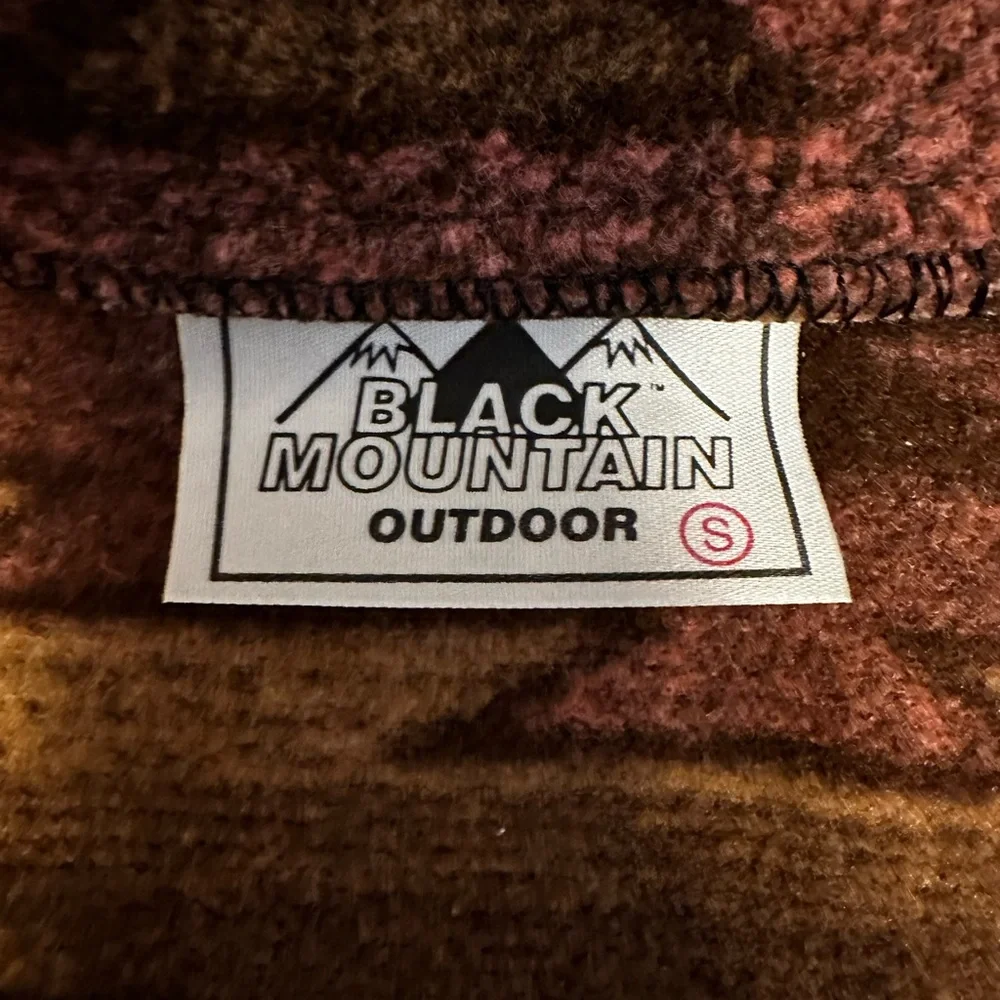 Black Mountain Outdoor Zip Up Aztec Vest Small